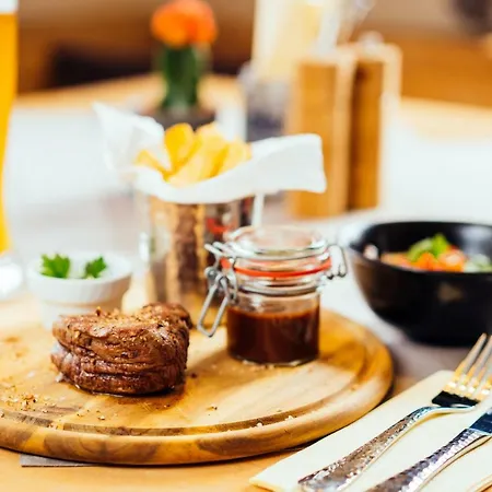 فندق Landgasthof Boeck Unterbrunn